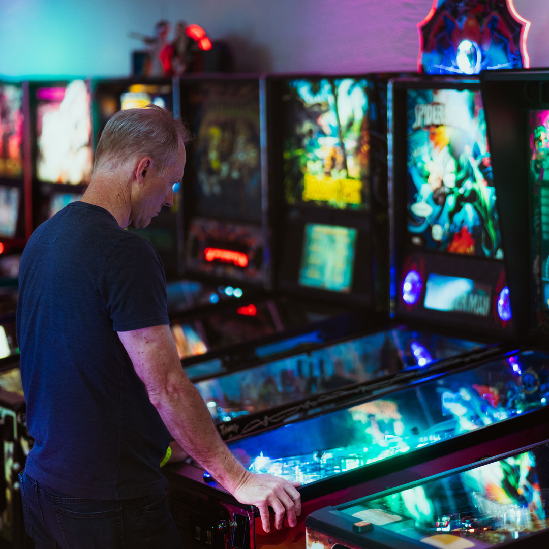 How Does a Pinball Machine Work? A Peek Inside the Mechanical Marvel